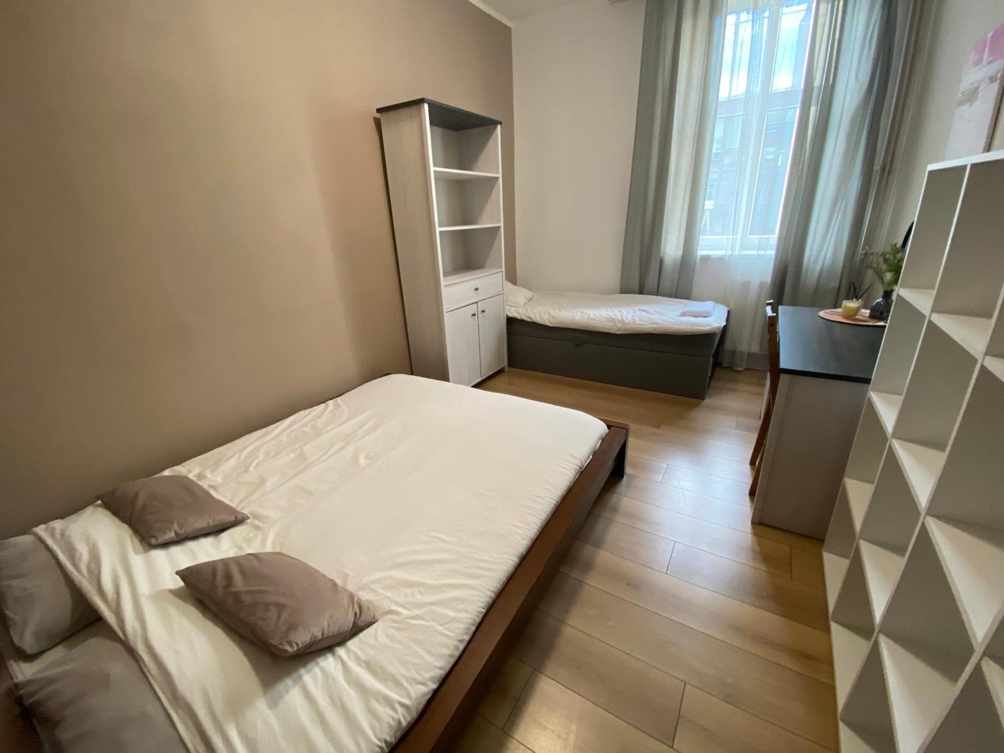 Pini Hostel - Przytulne Pokoje W Centrum Krakowa 외부 사진