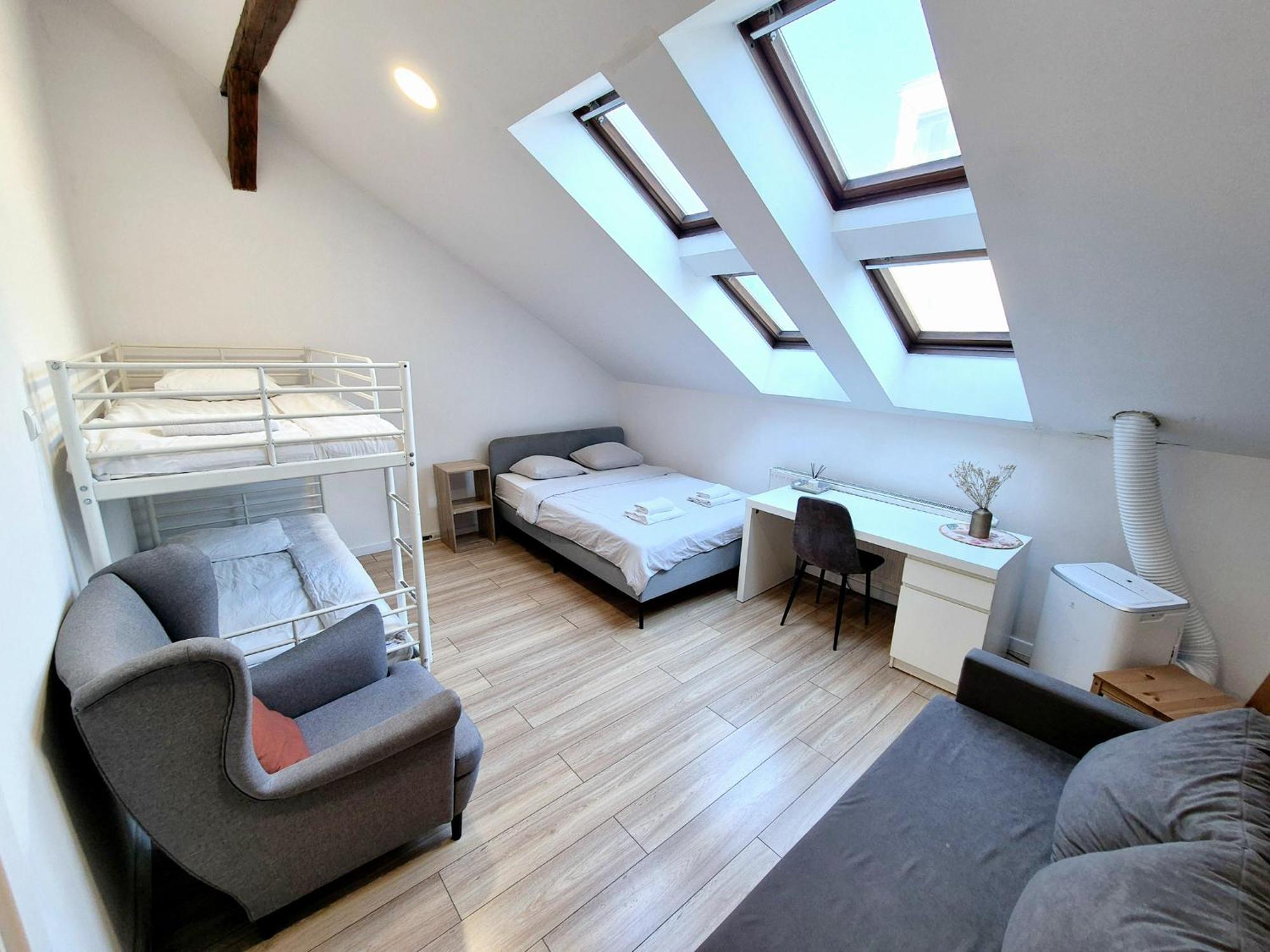 Pini Hostel - Przytulne Pokoje W Centrum Krakowa 외부 사진