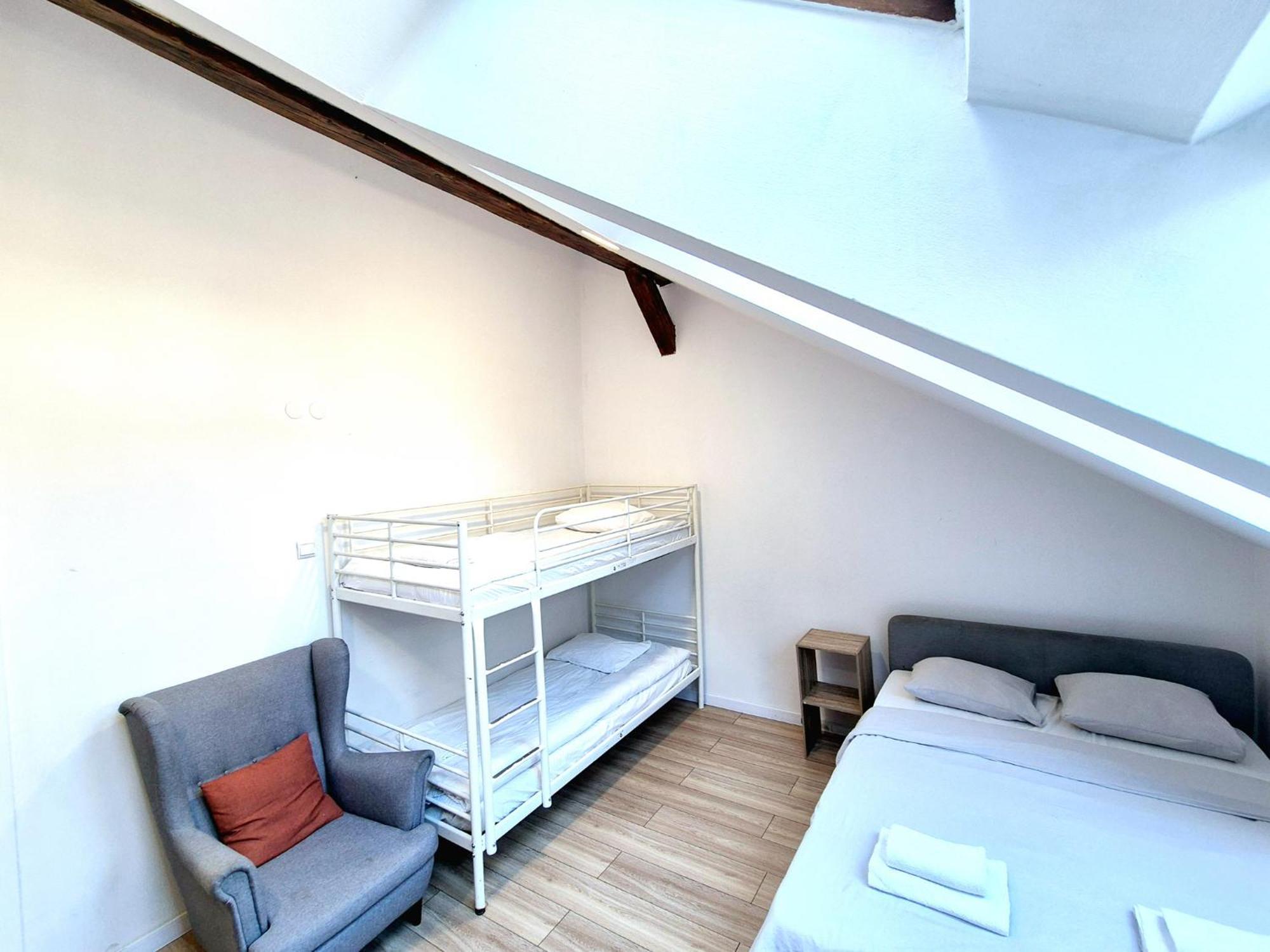 Pini Hostel - Przytulne Pokoje W Centrum Krakowa 외부 사진